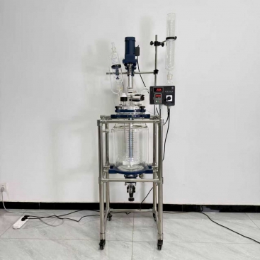 哪些因素會導(dǎo)致小型實(shí)驗(yàn)室用雙層玻璃反應(yīng)釜的價(jià)格有差異