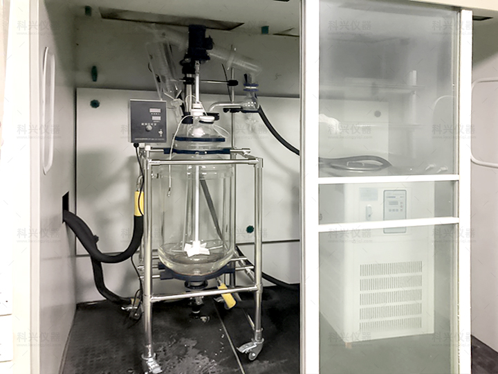 上?？婆d儀器與某公司合作